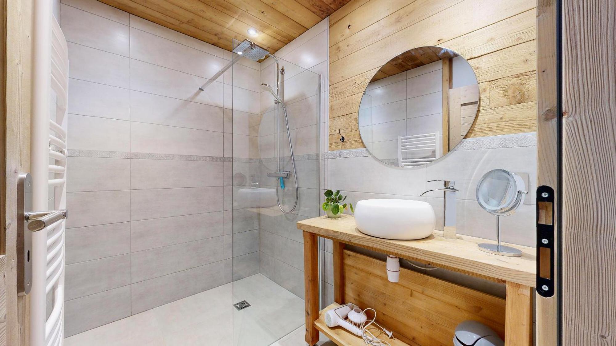Grand Croix - Standing - 8, 10 Pers * Lanslebourg-Mont-Cenis